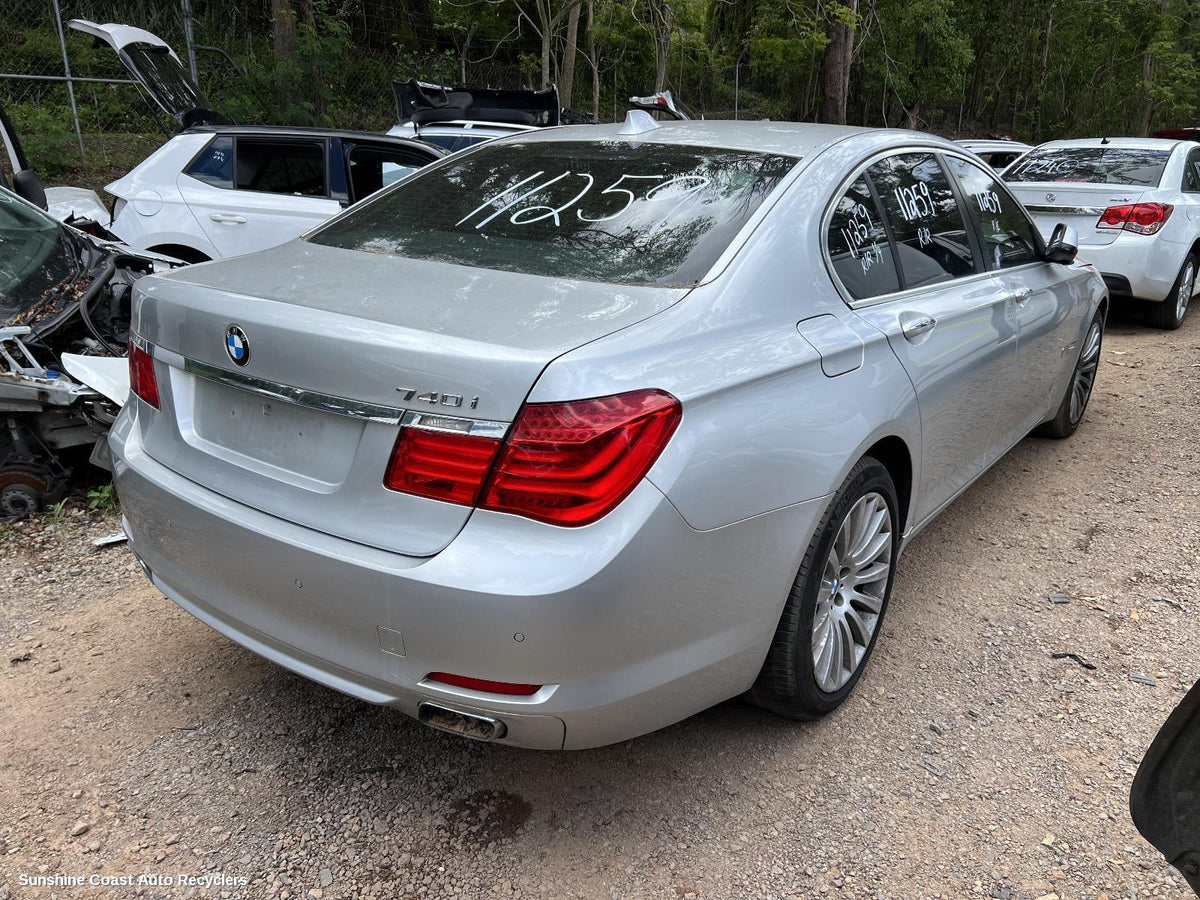 2009-2012 Bmw 7 Series Rear Garnish