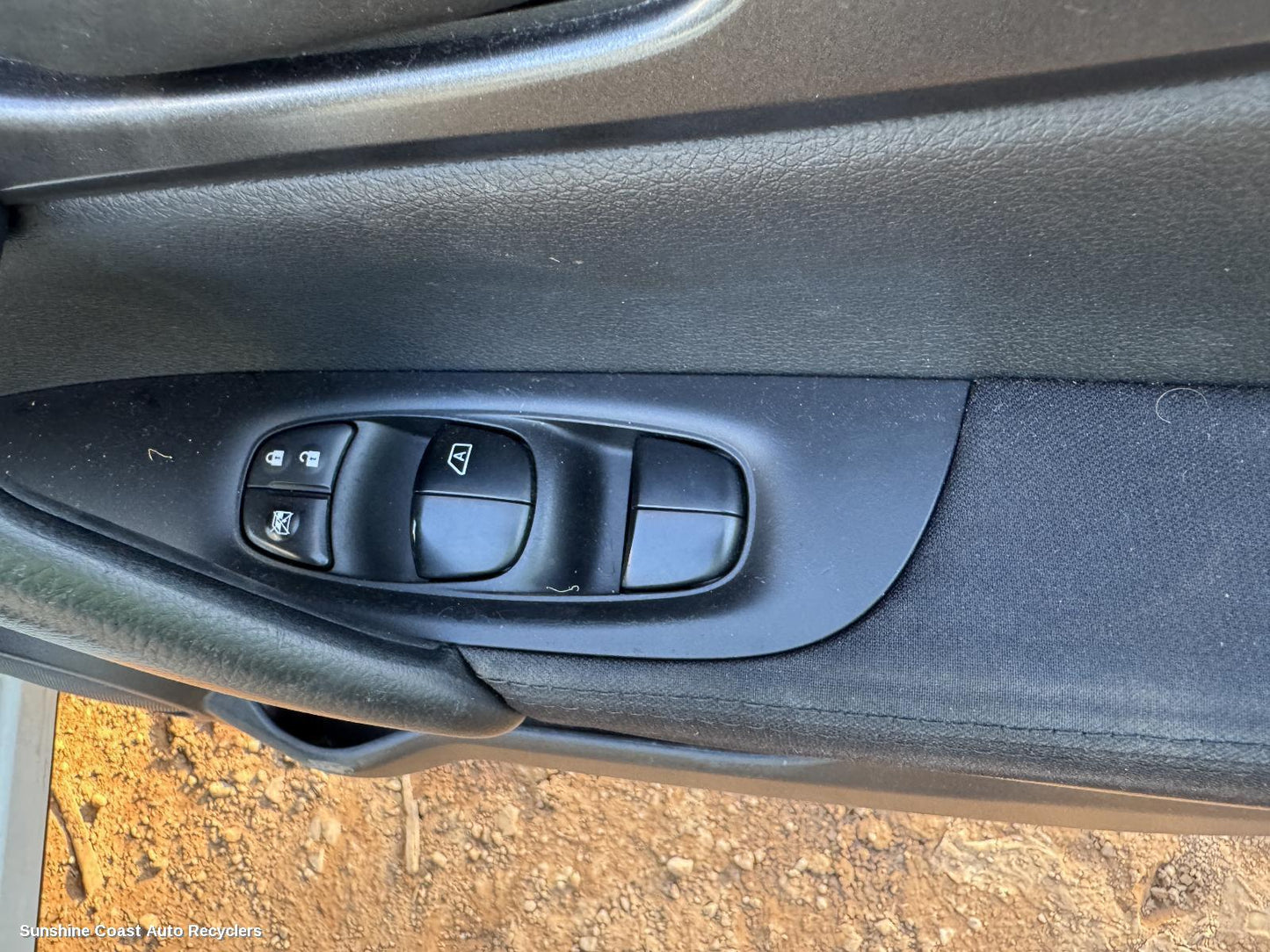 2013-2017 Nissan Qashqai Pwr Dr Wind Switch