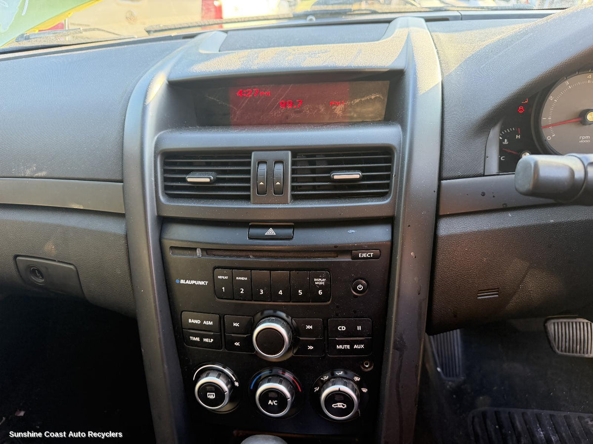2006-2010 Holden Commodore Radio Cd Dvd Sat Tv