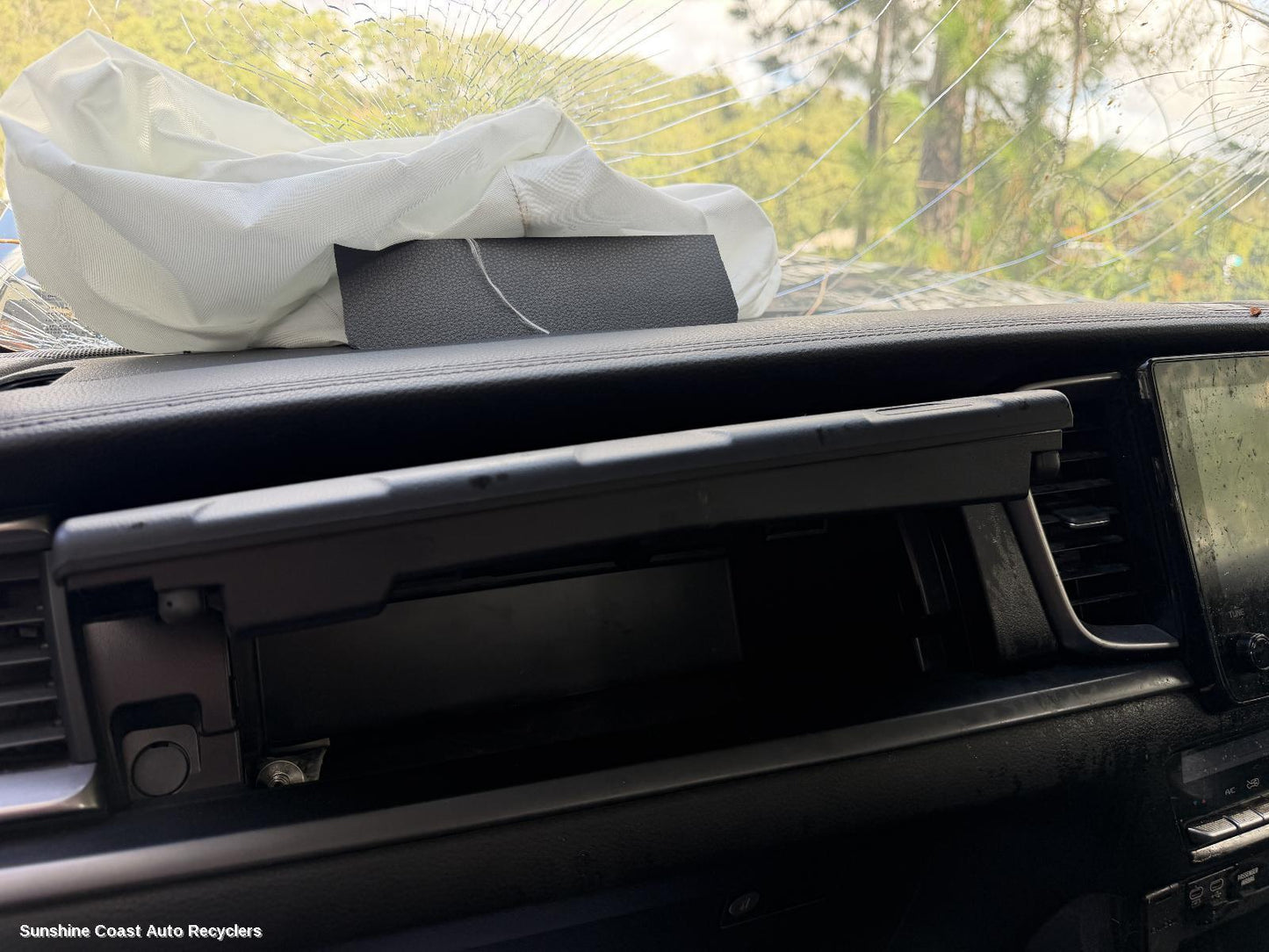 2020-2026 Mazda Bt50 Glove Box