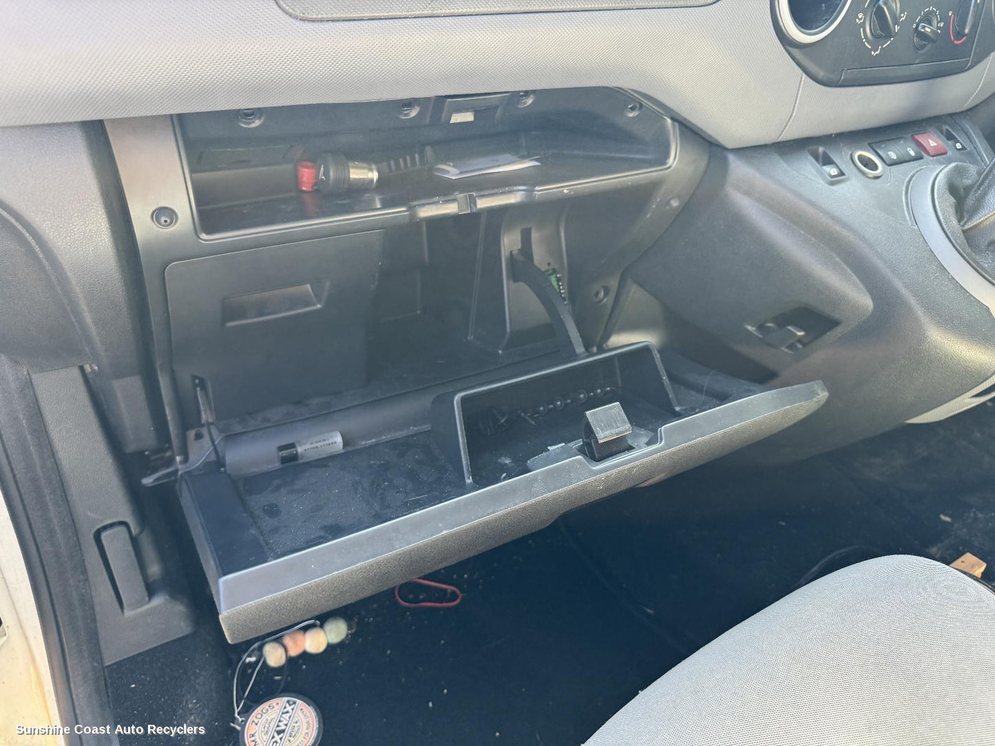 2013 Peugeot Partner Glove Box