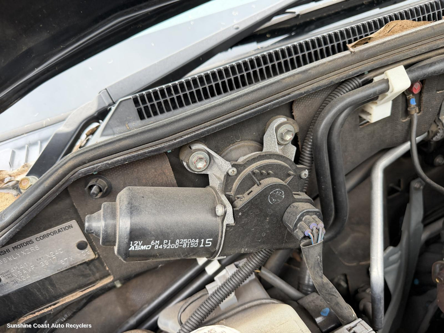 2006-2014 Mitsubishi Pajero Wiper Motor