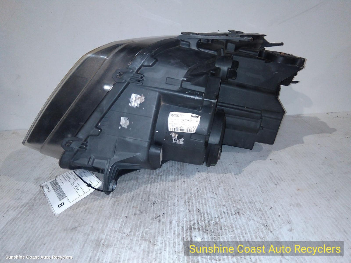 2010-2022 Volkswagen Amarok Right Headlamp