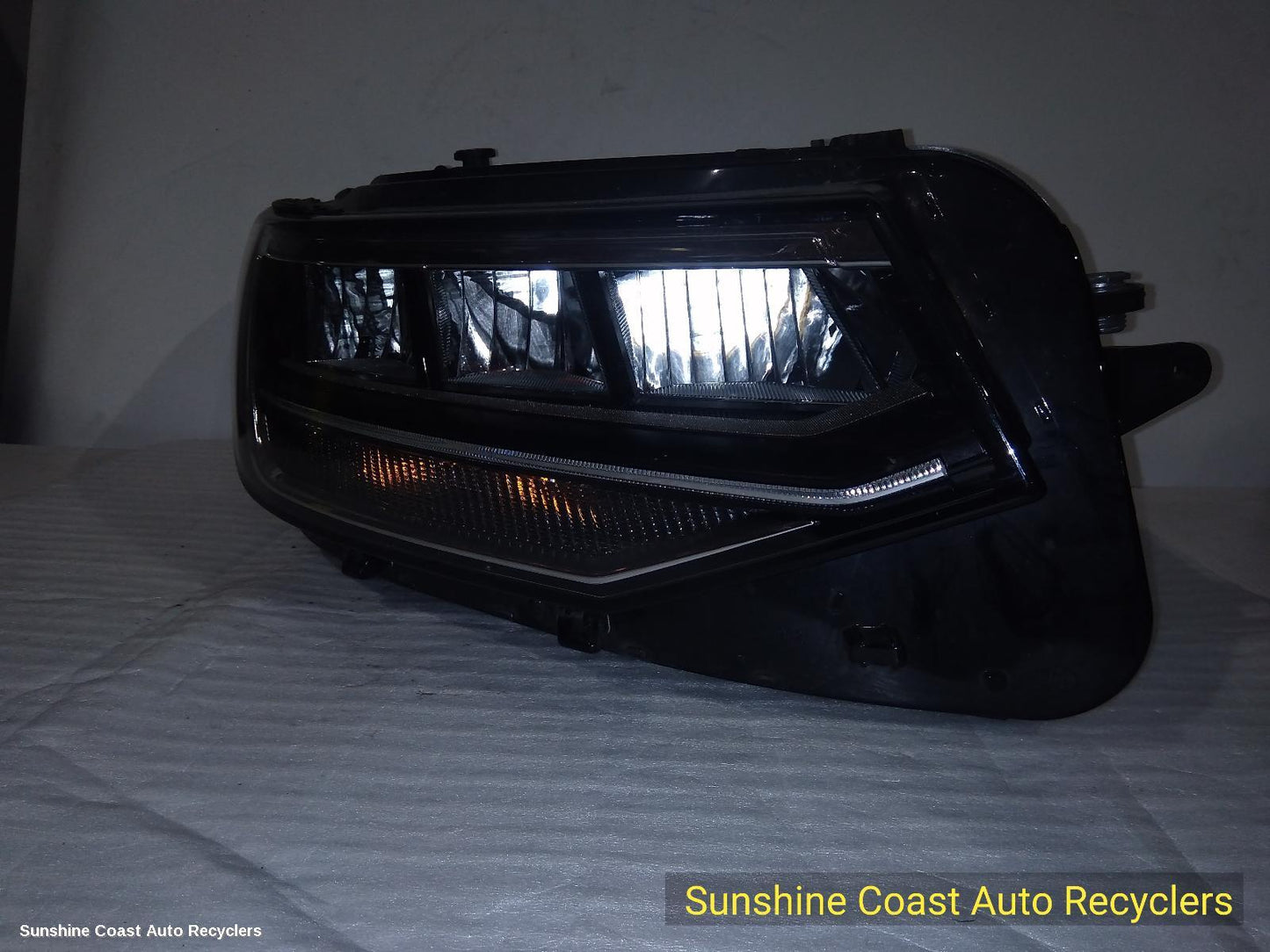 2022 Volkswagen Tiguan Right Headlamp