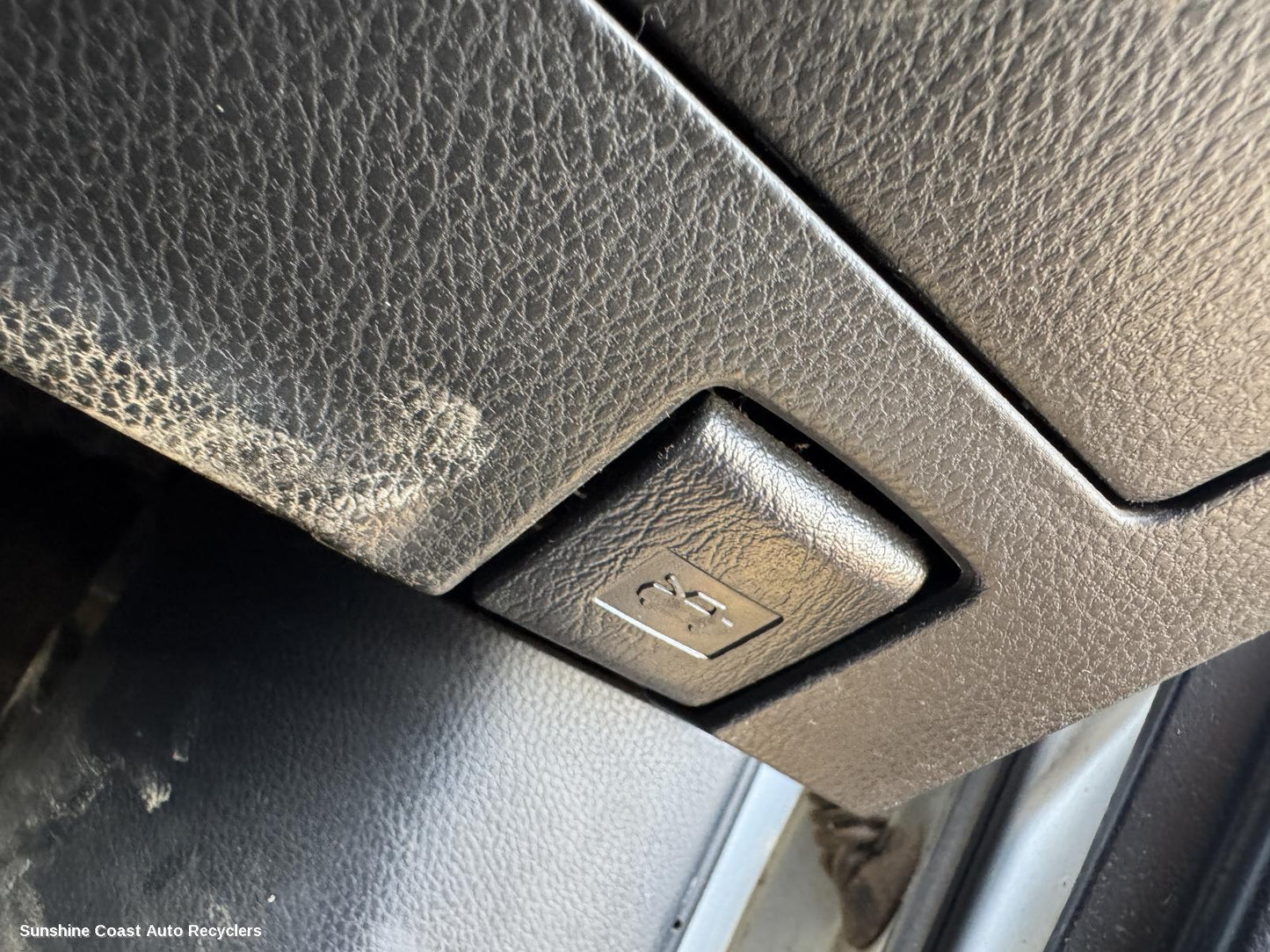 2013 Toyota Corolla Bonnet Release
