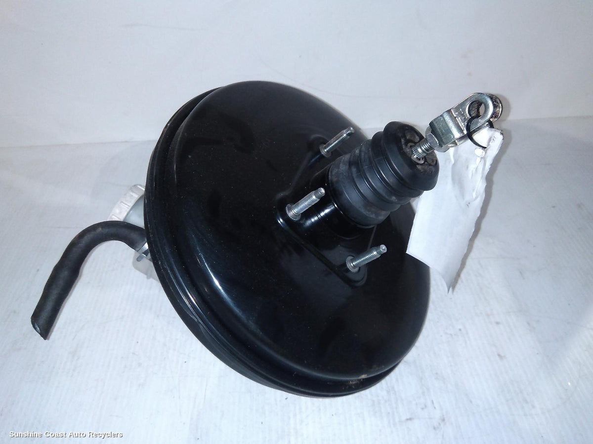 2009-2015 Mitsubishi Triton Brake Booster