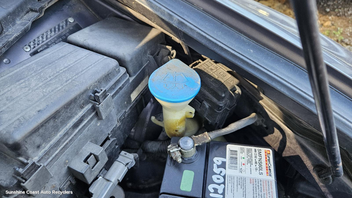 2004-2009 Honda Odyssey Washer Bottle