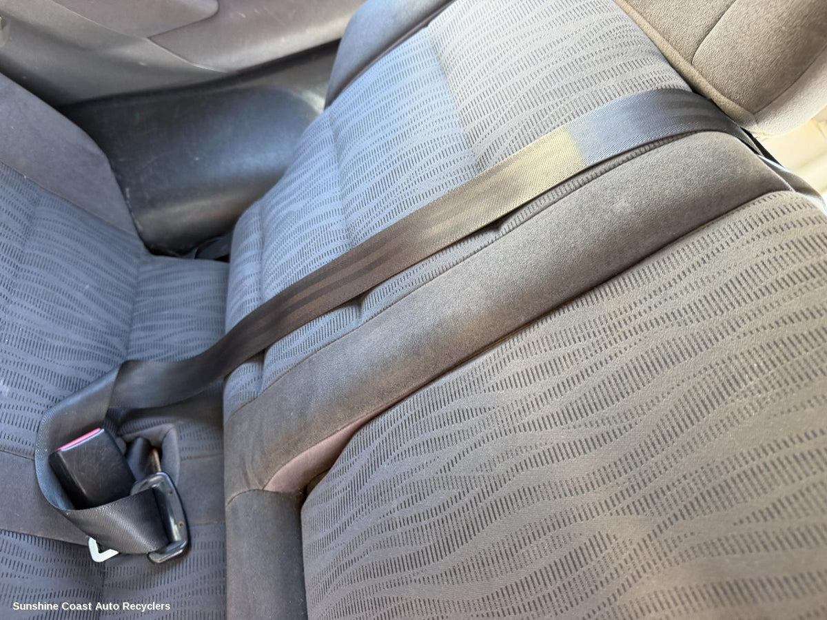 2002-2006 Mitsubishi Pajero Seatbelt Stalk