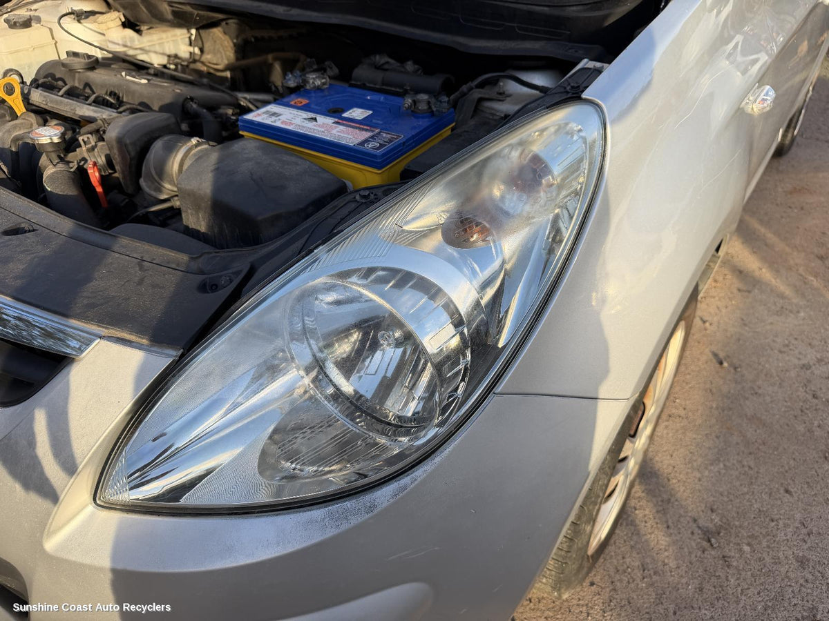 2010-2012 Hyundai I20 Left Headlamp