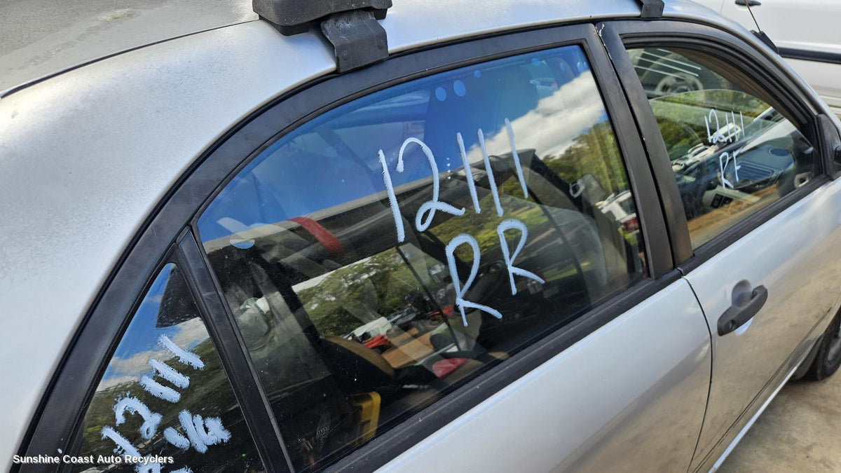 2001-2007 Toyota Corolla Right Rear Door Window