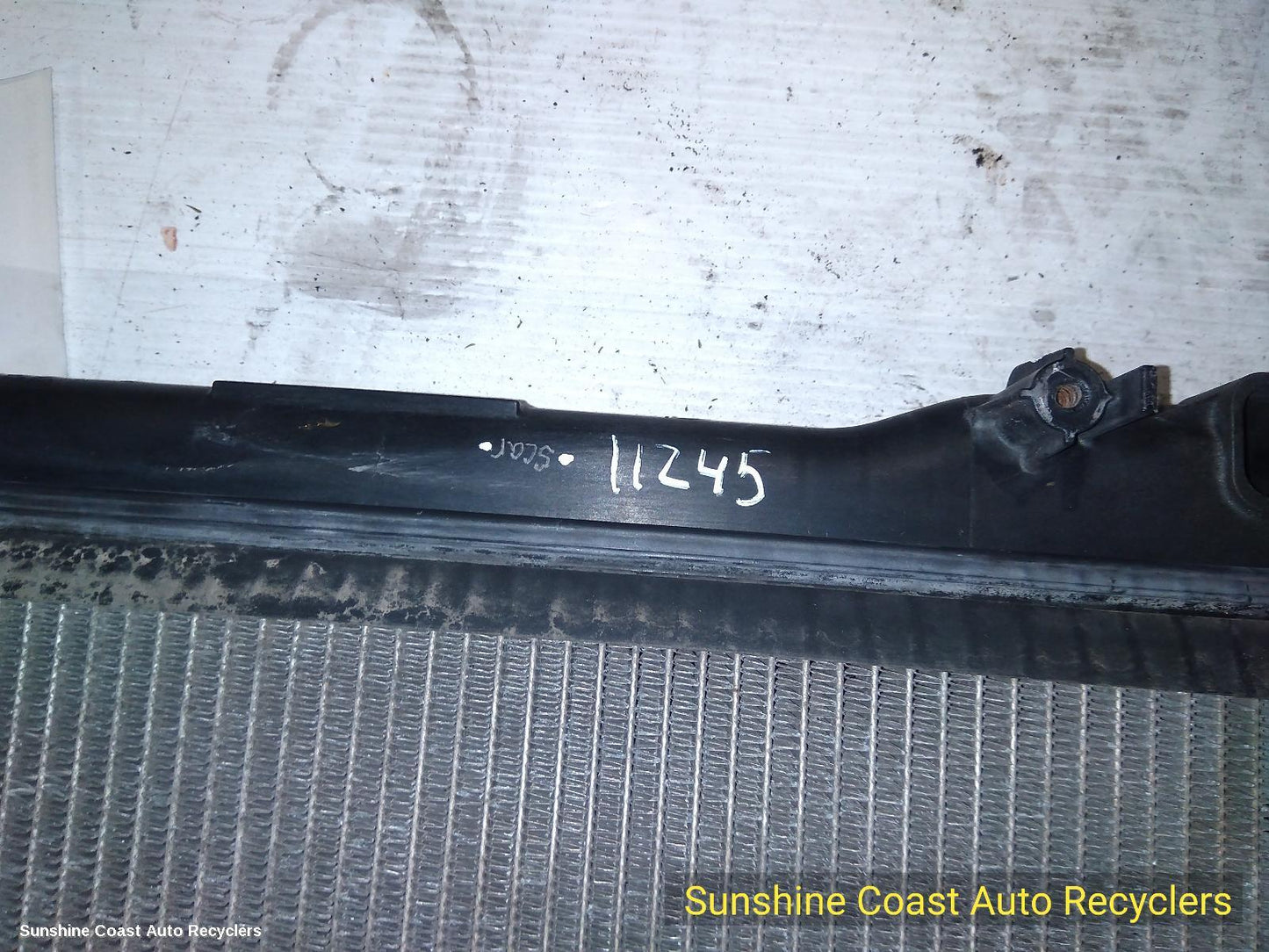 2014 Chrysler 300c Radiator