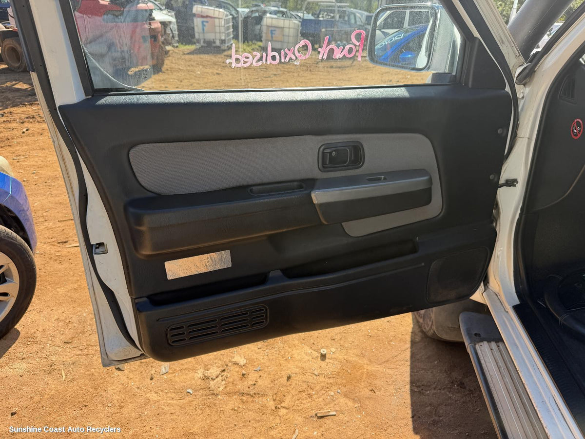 2007-2015 Nissan Navara Left Front Window Reg Motor