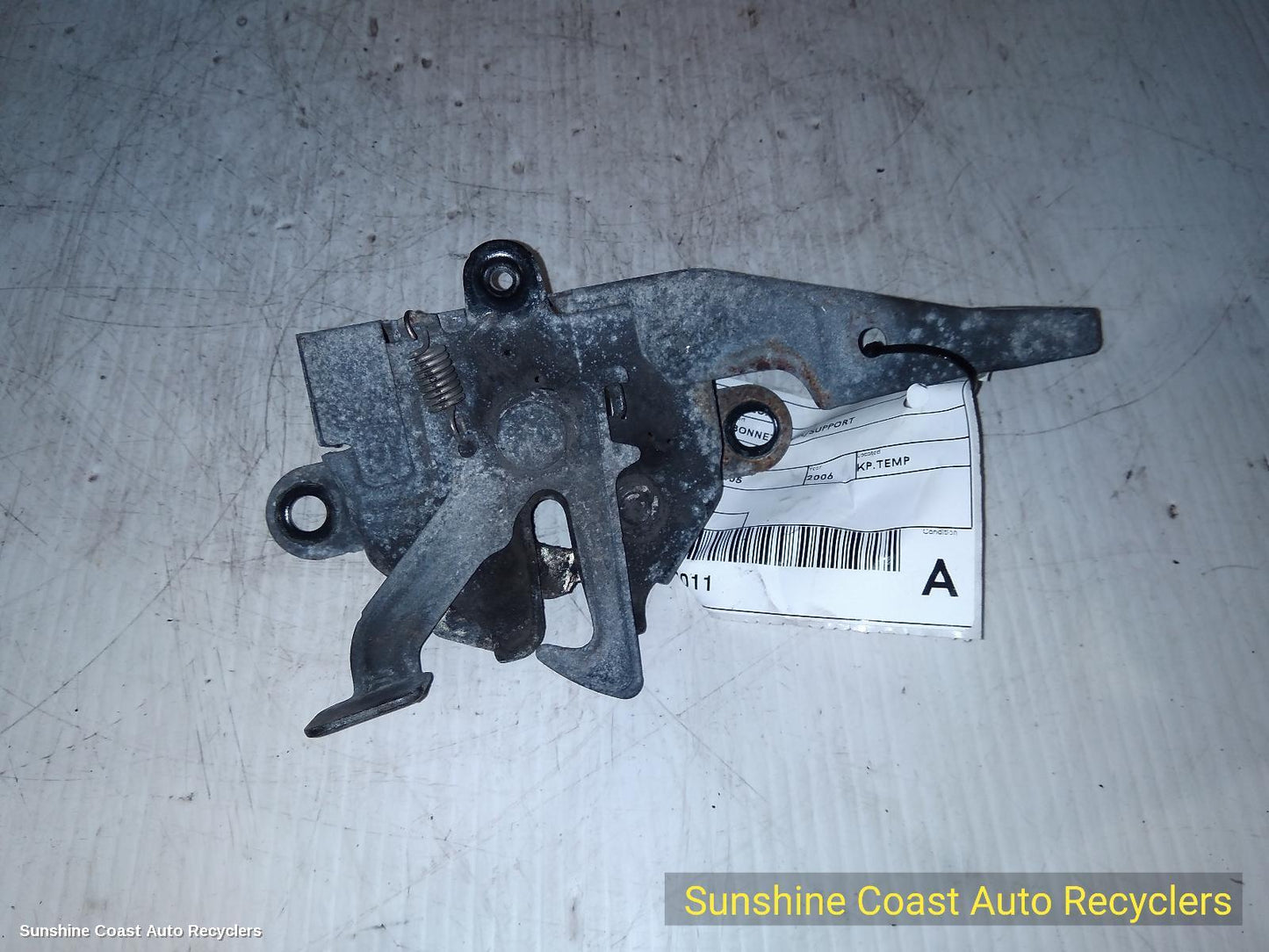 2006 Toyota Hilux Bonnet Lock Support