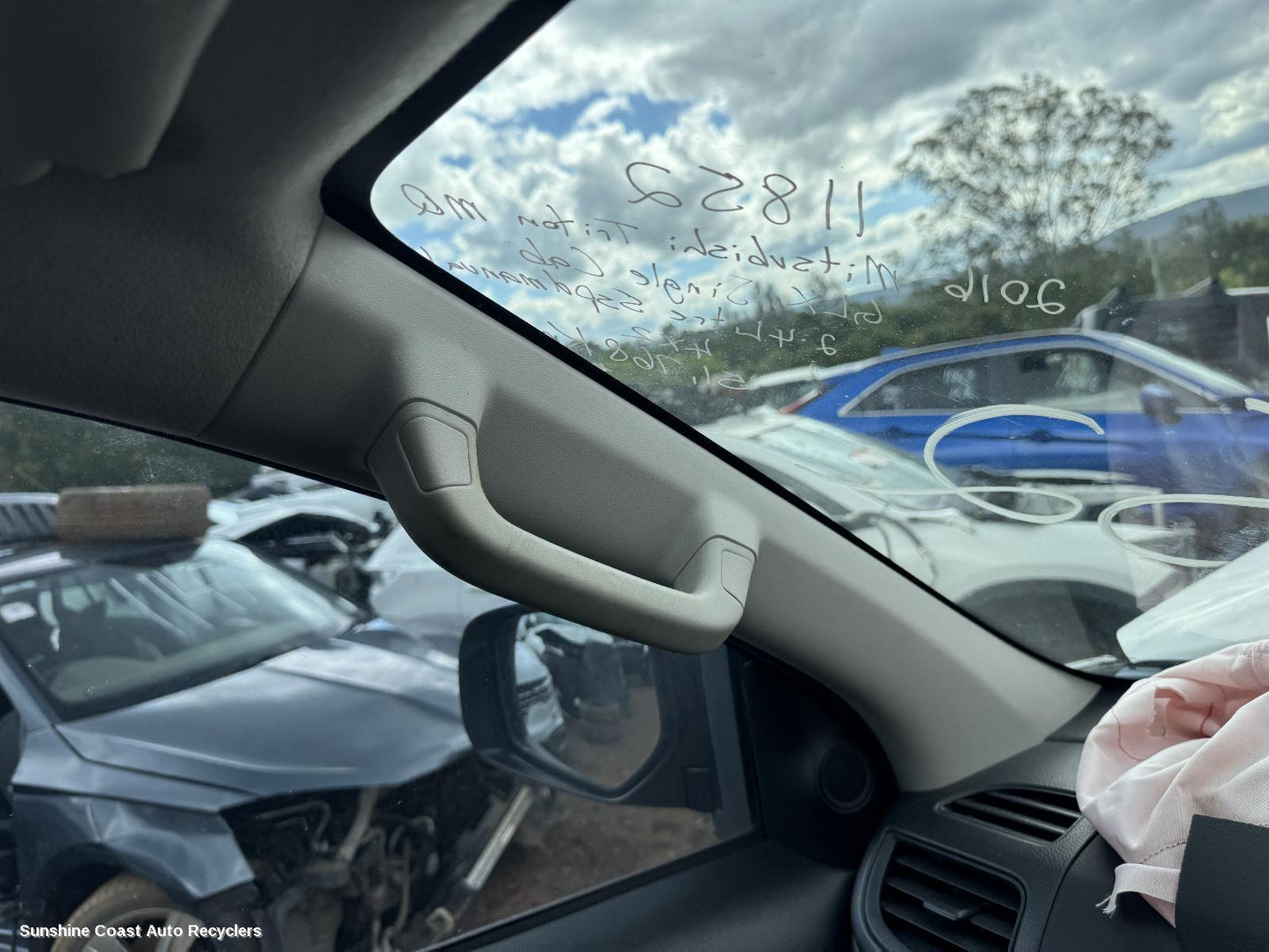 2016 Mitsubishi Triton Grab Handle