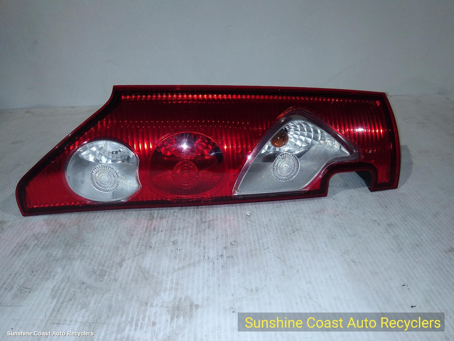 2011 Renault Kangoo Left Taillight