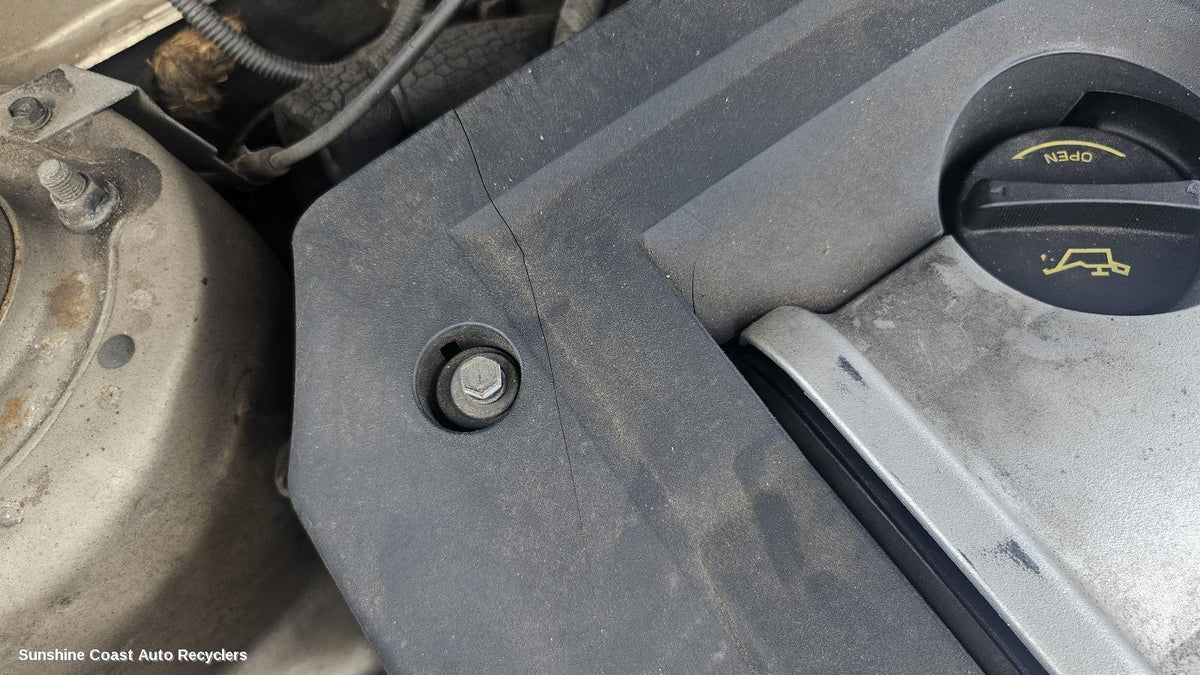 2002-2006 Hyundai Elantra Engine Cover