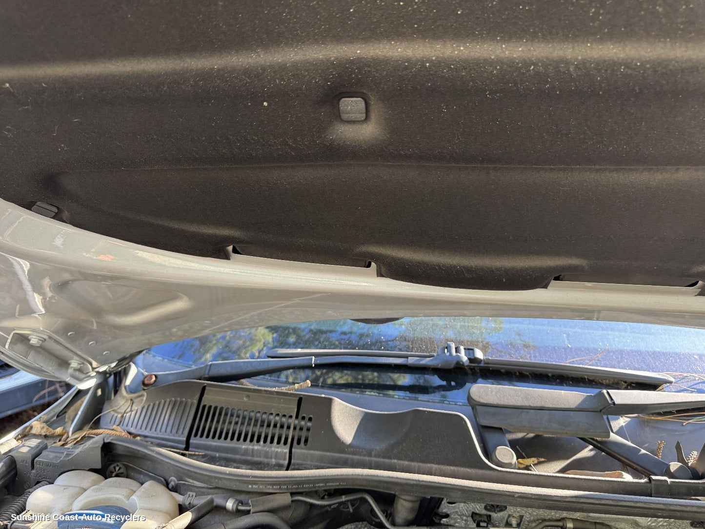 2011 Volkswagen Touareg Wiper Arm