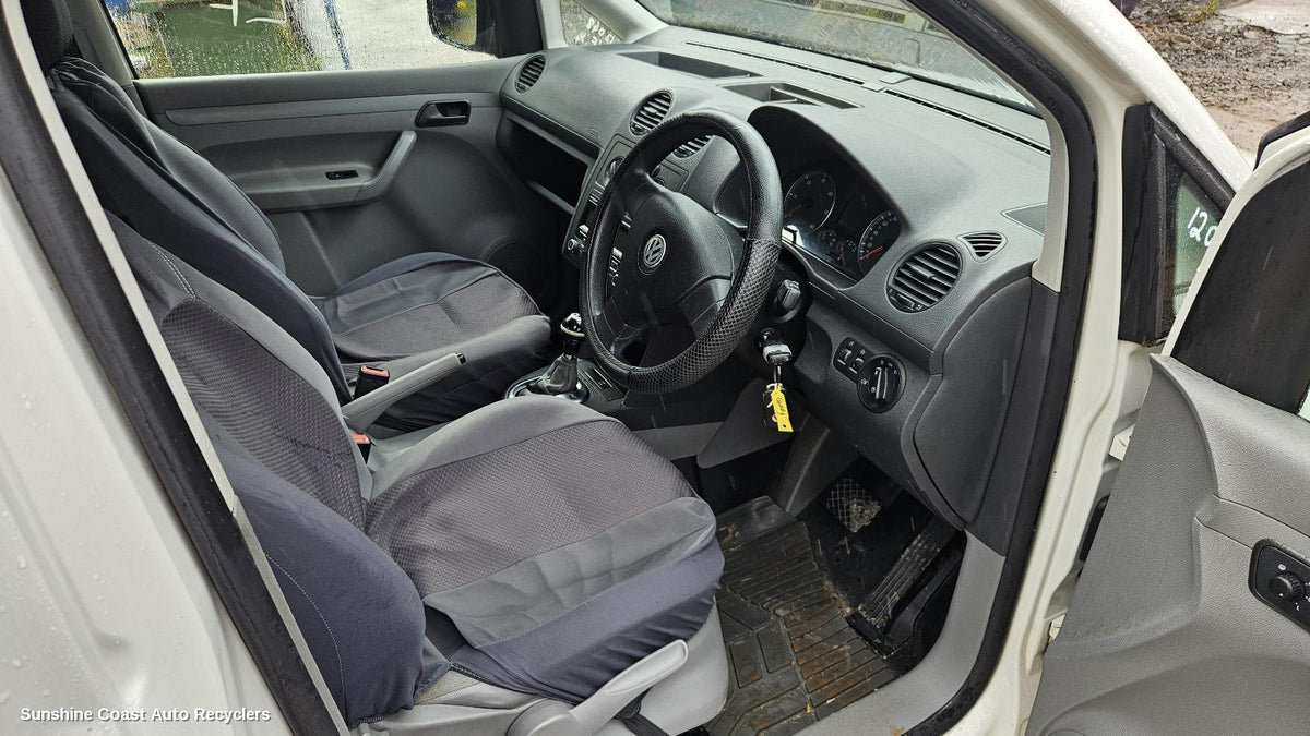 2004-2010 Volkswagen Caddy Front Seat