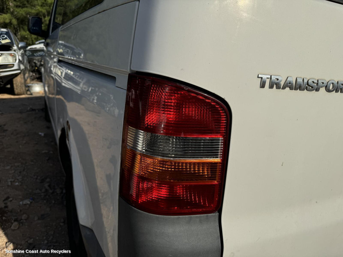 2004-2009 Volkswagen Transporter Left Taillight