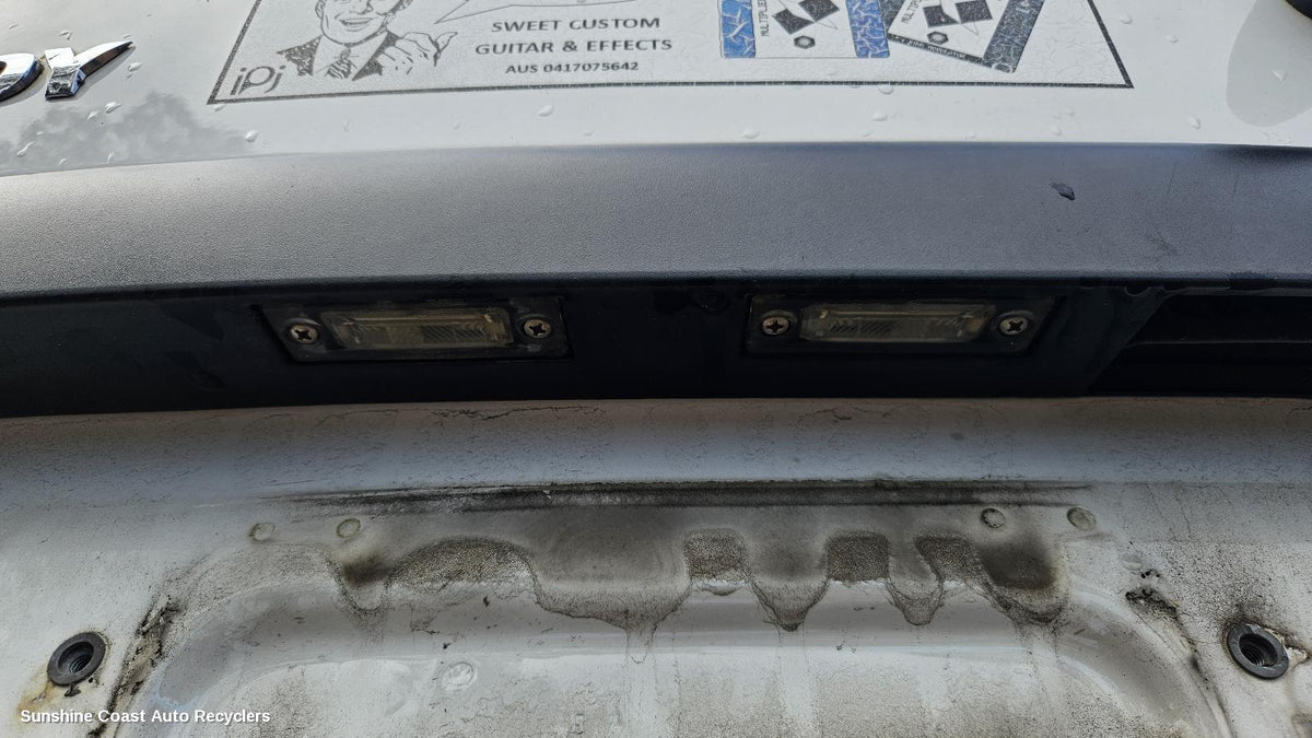 2005-2010 Volkswagen Caddy Number Plate Lamp