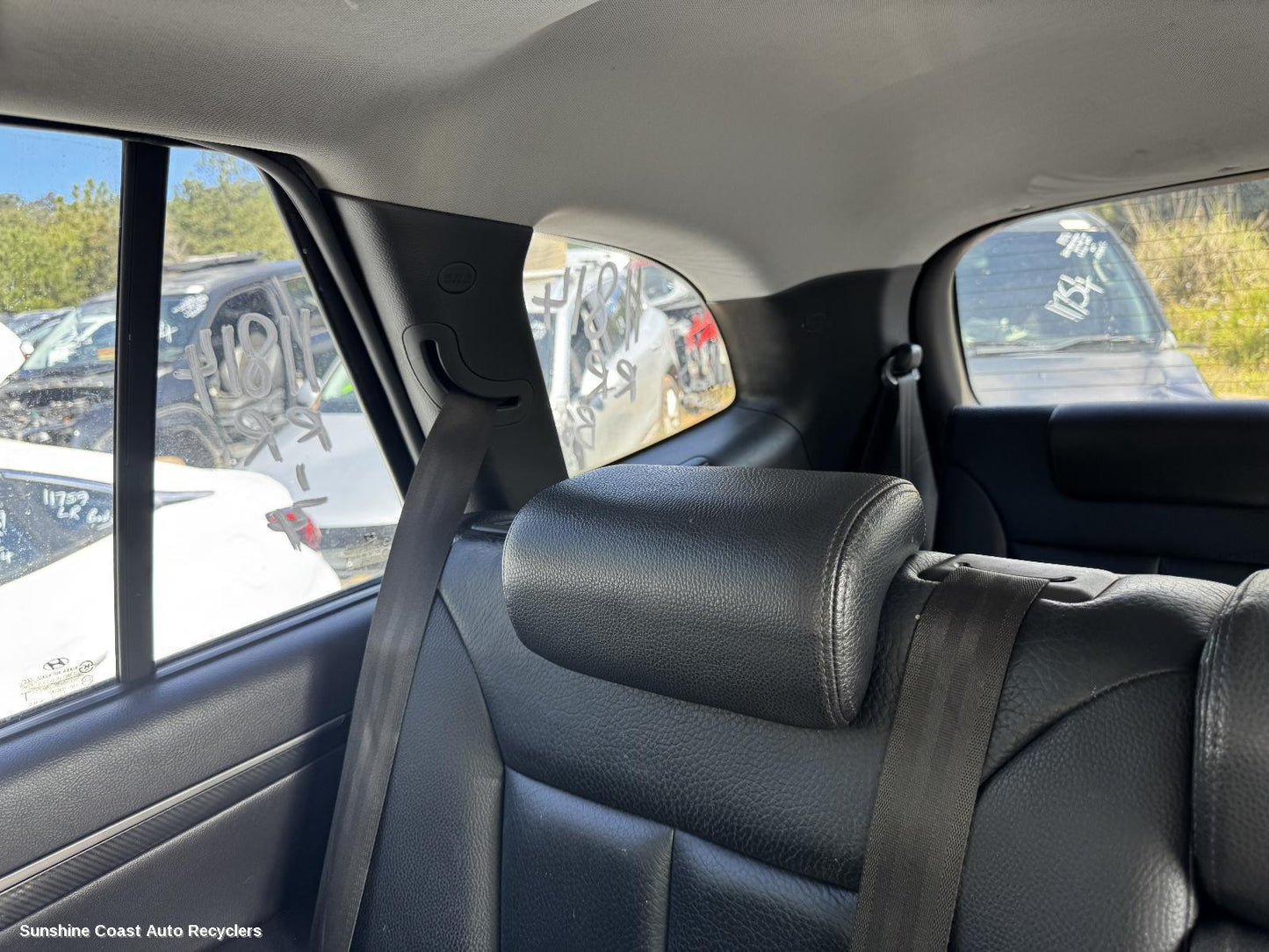 2009 Hyundai Santa Fe Headrest