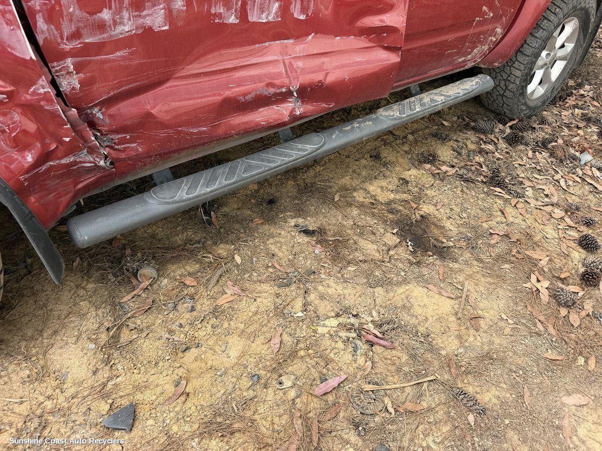 2005-2015 Nissan Navara Side Step Skirt