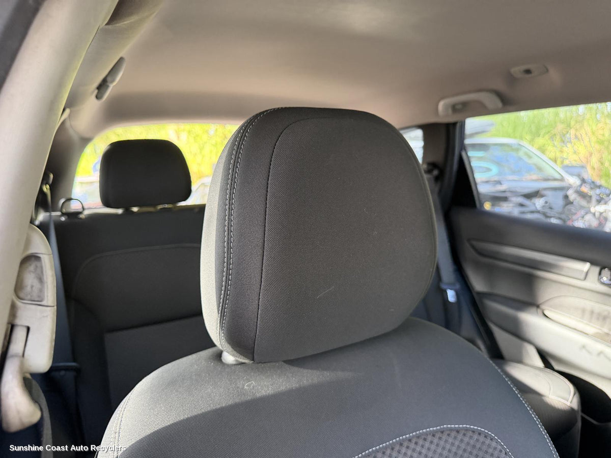 2016-2026 Renault Kaleos Headrest