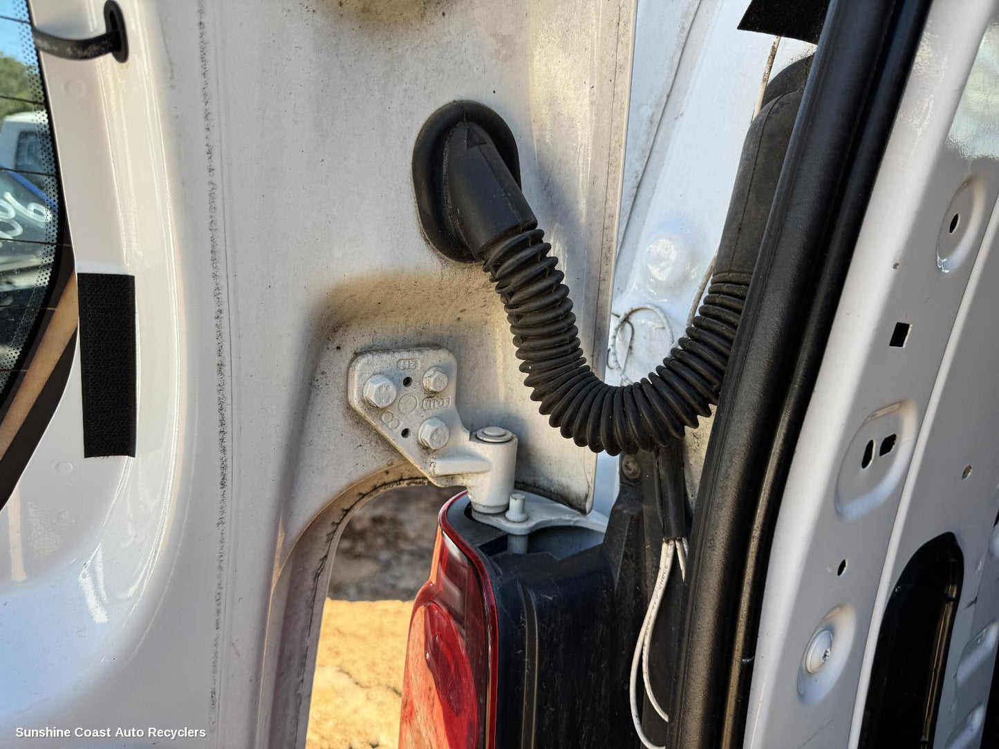 2013 Peugeot Partner Bootlid Tgate Hinge