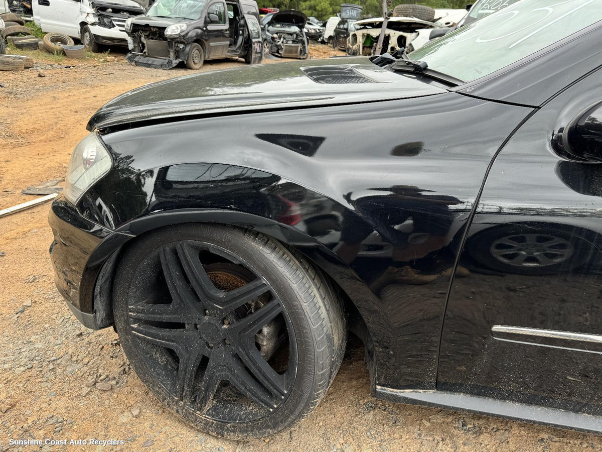 2005-2011 Mercedes M Class Left Guard