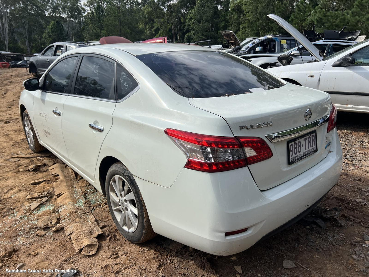 2012-2017 Nissan Pulsar Rear Garnish
