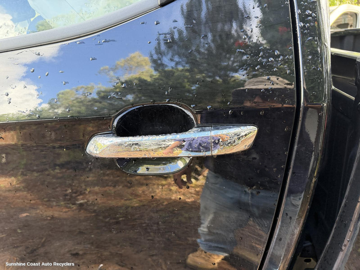2020-2026 Mazda Bt50 Door Handle