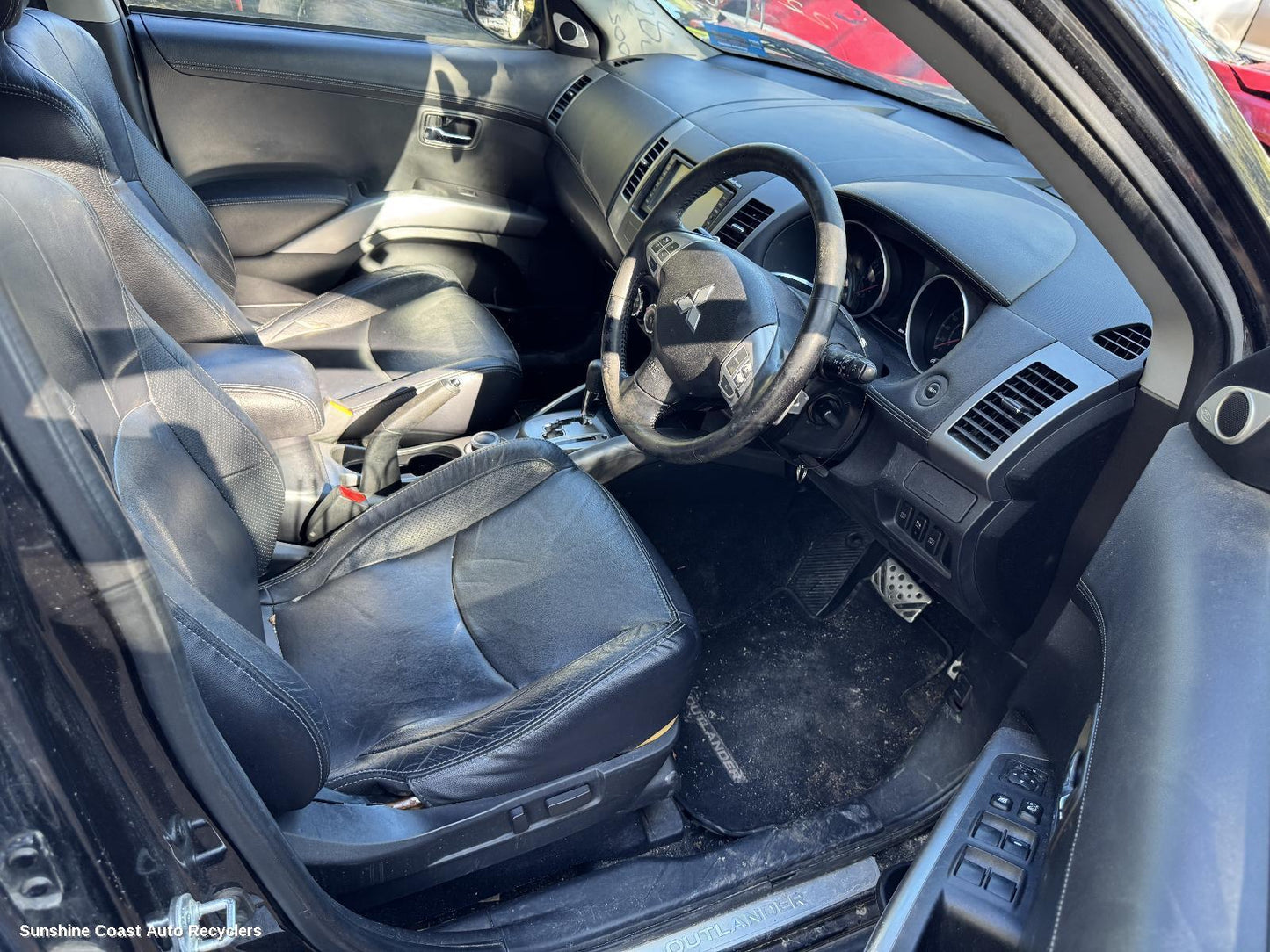 2010 Mitsubishi Outlander Battery Terminal