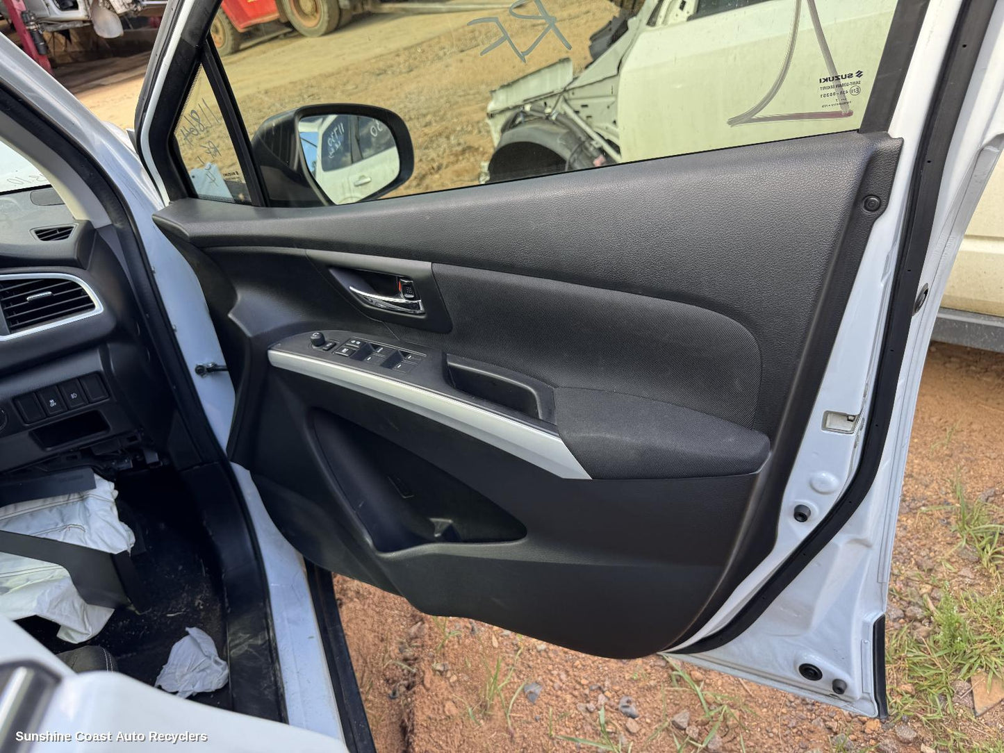 2017 Suzuki S-cross Pwr Dr Wind Switch
