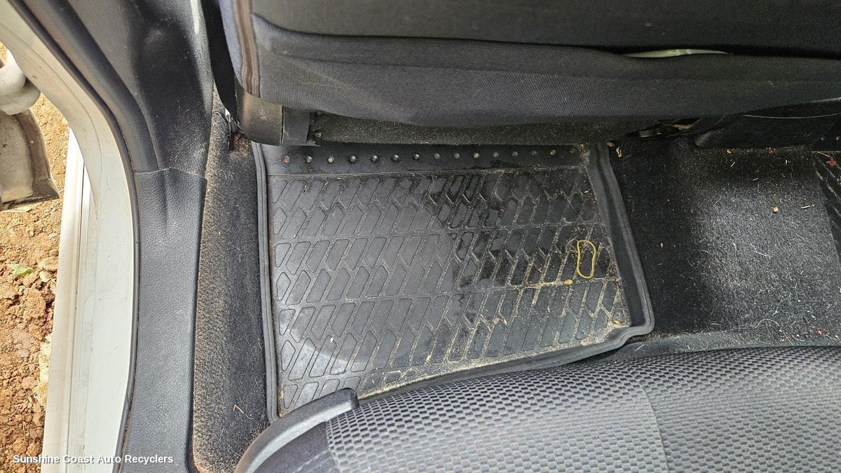 2009-2014 Subaru Liberty Floor Mats
