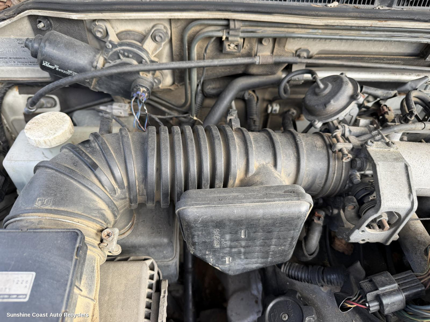 2000-2006 Mitsubishi Pajero Air Cleaner Duct Hos