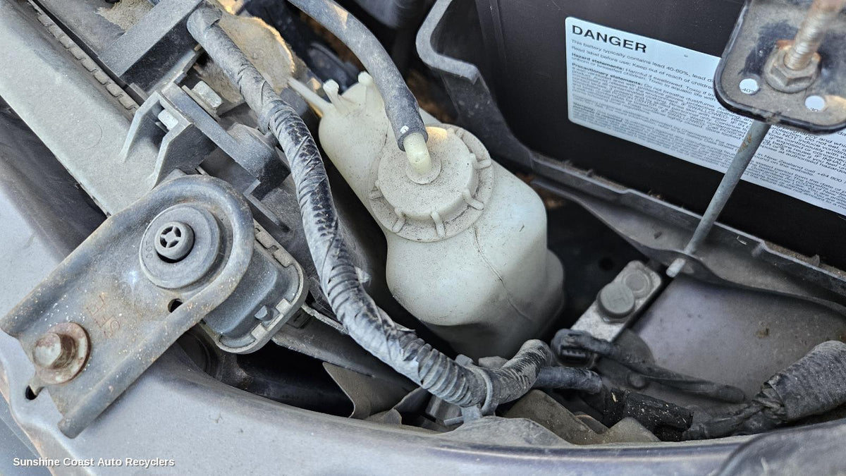 2004-2009 Honda Odyssey Overflow Bottle