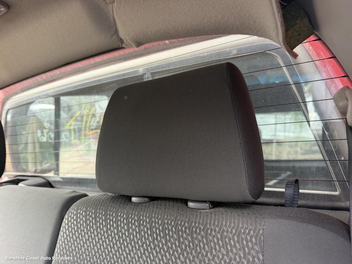 2005-2015 Nissan Navara Headrest