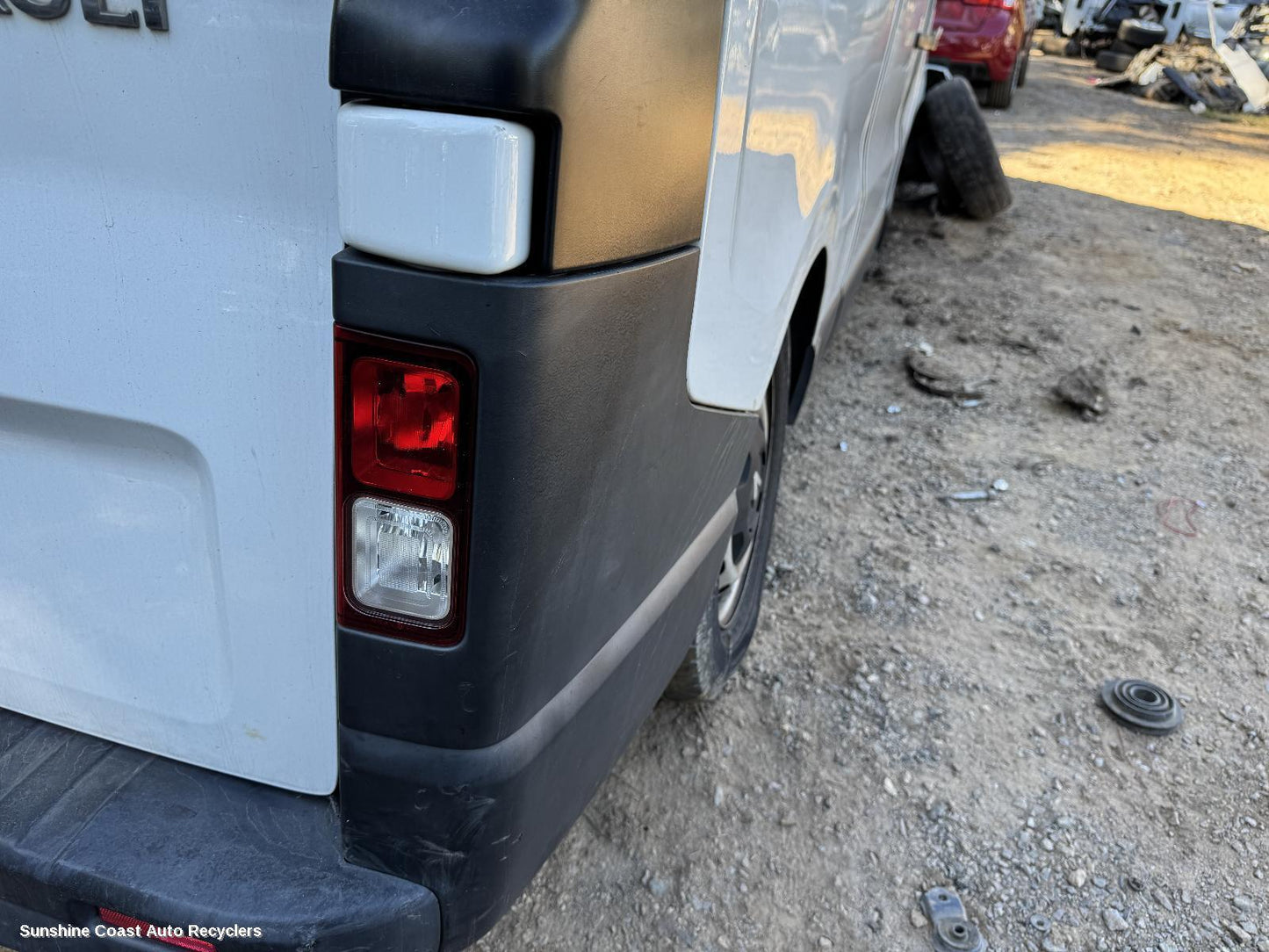 2015-2026 Renault Trafic Right Taillight