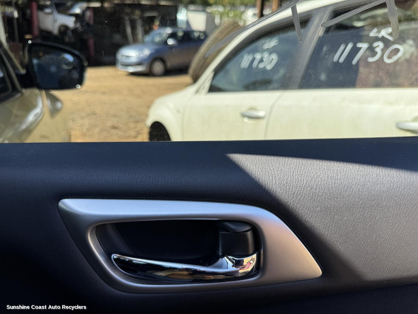 2014 Nissan Pathfinder Door Handle