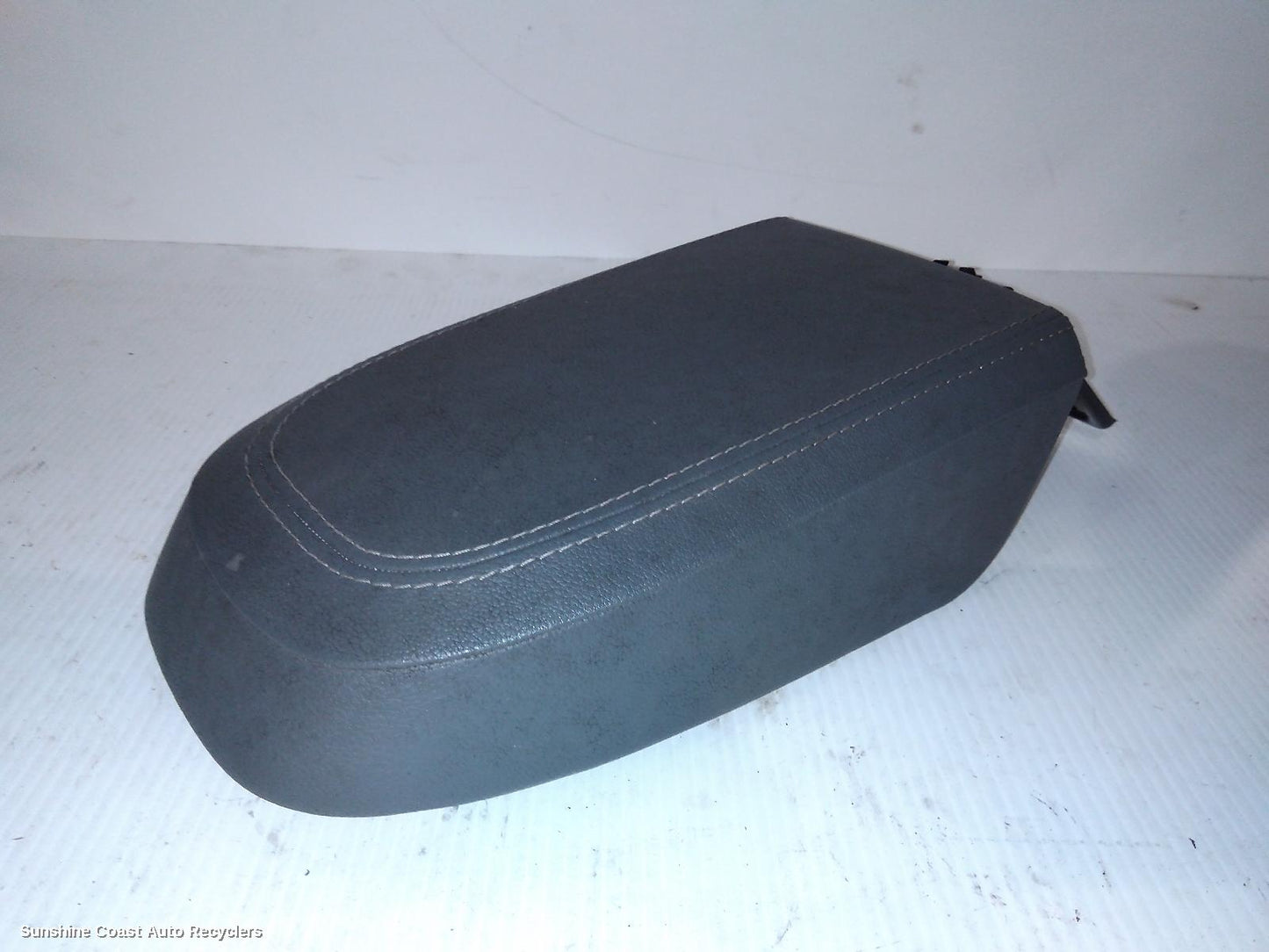 2009 Ford Focus Console
