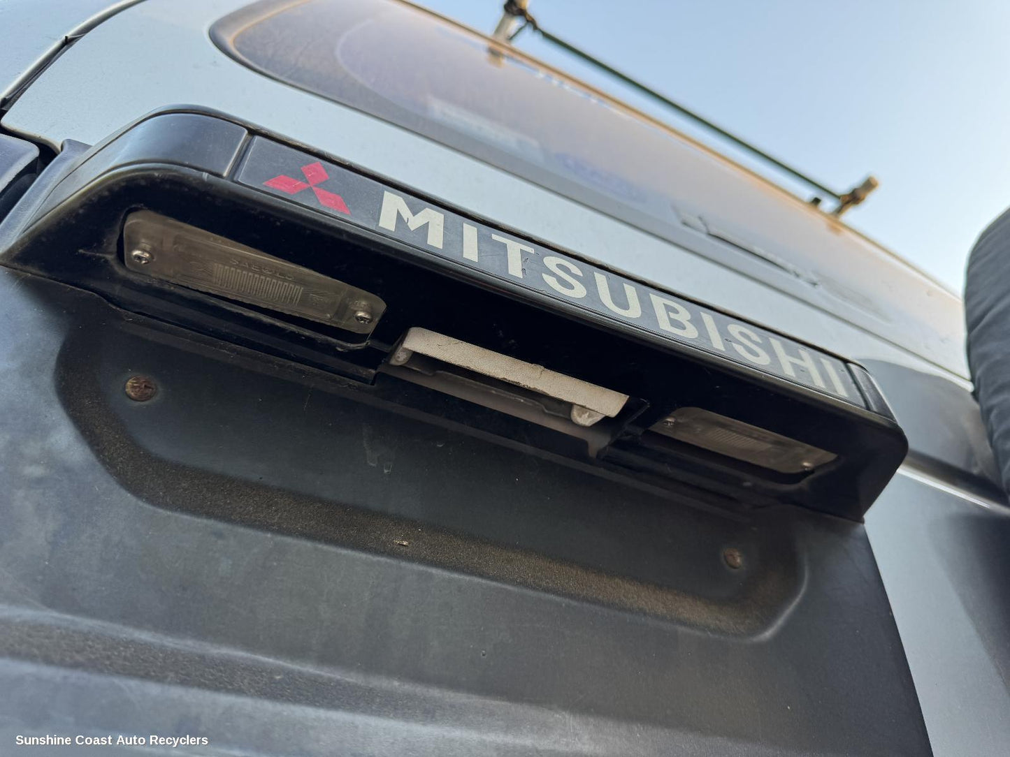 1993 Mitsubishi Pajero Tailgate Handle