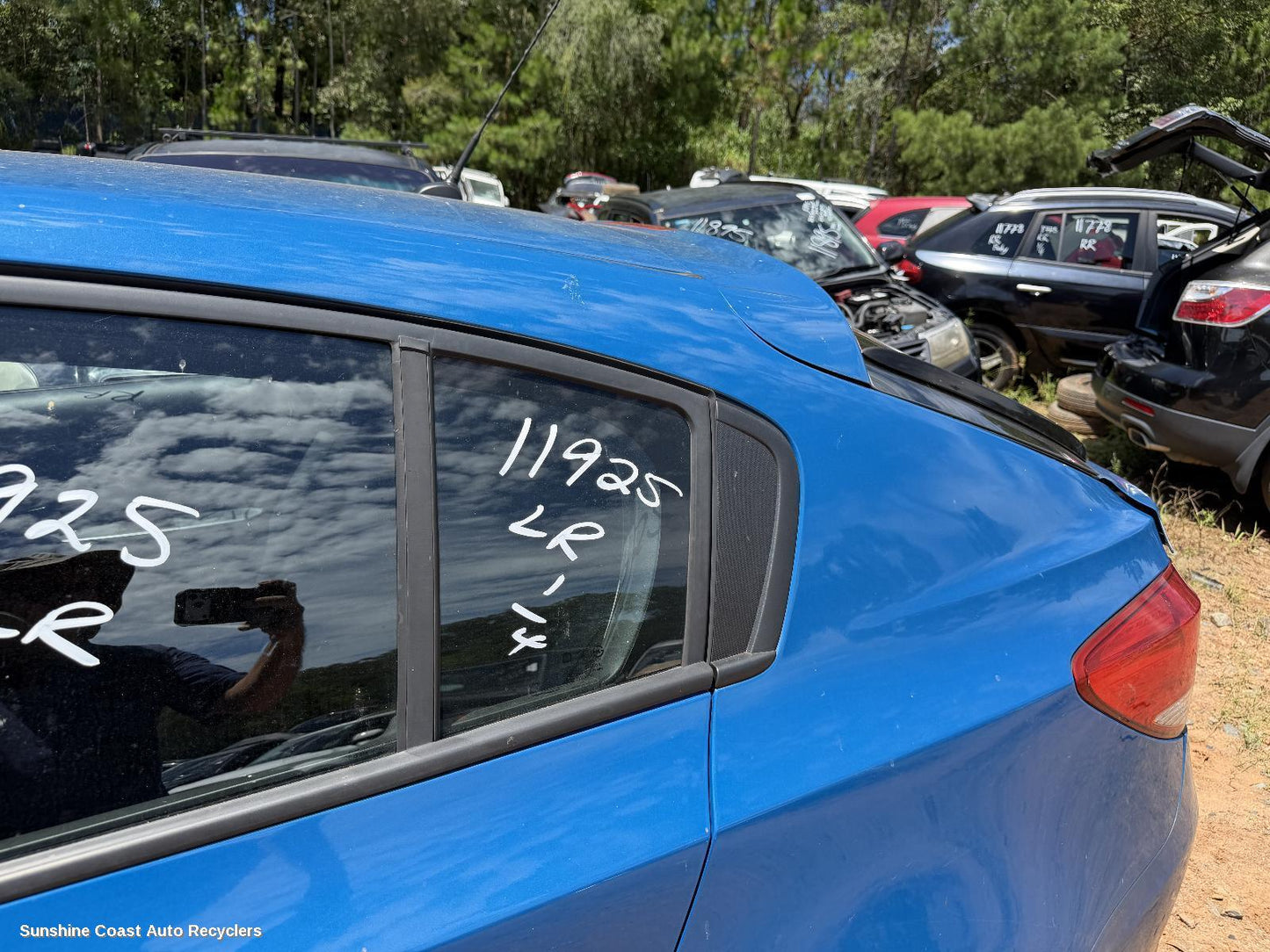 2011-2017 Holden Cruze Left Rear 1 4 Door Glass
