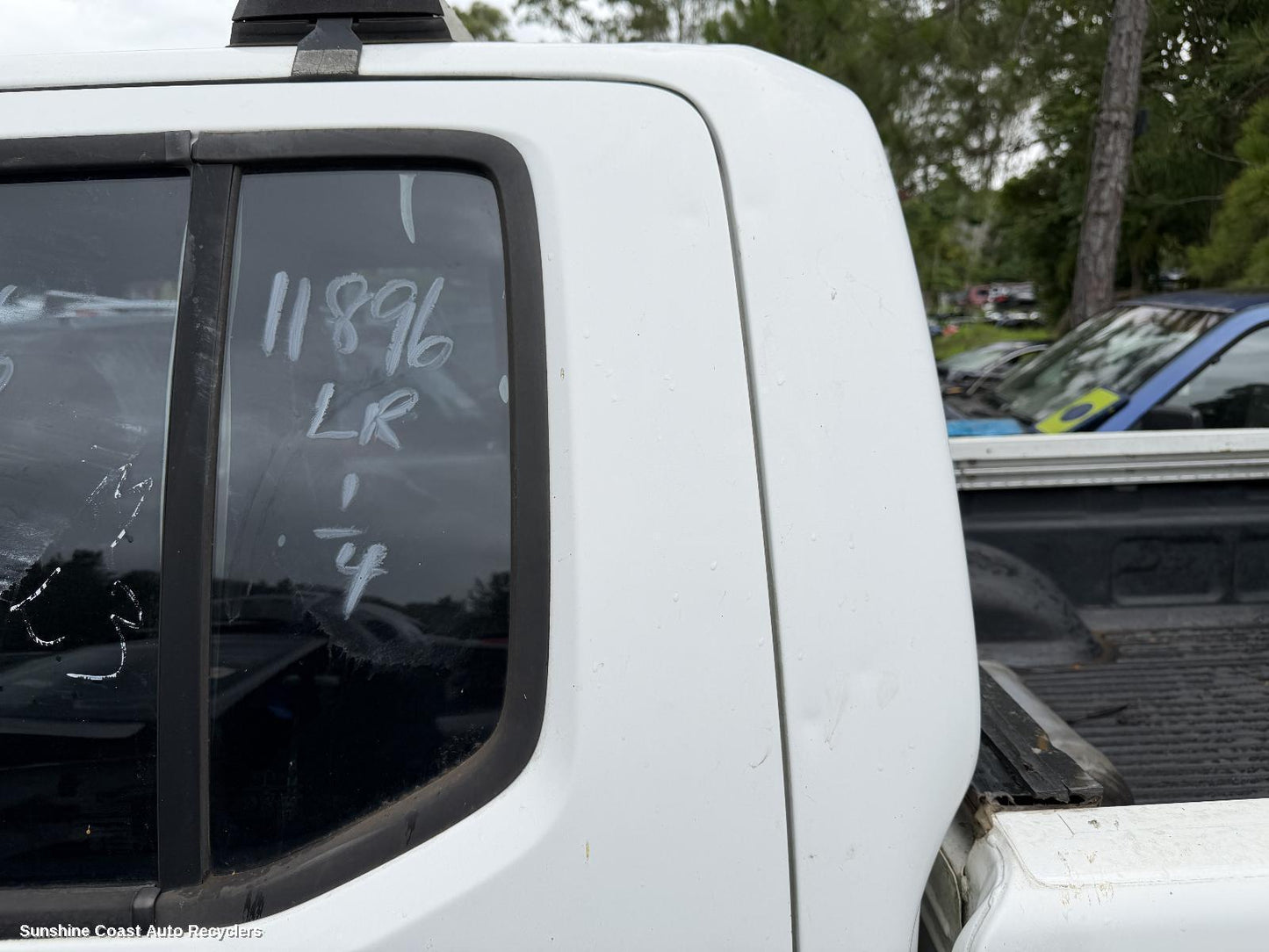 2011 Nissan Navara Left Rear 1 4 Door Glass