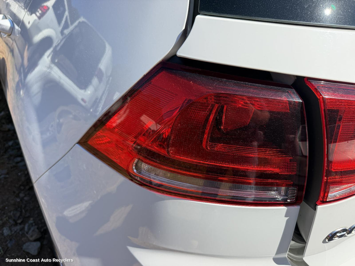 2012-2017 Volkswagen Golf Left Taillight