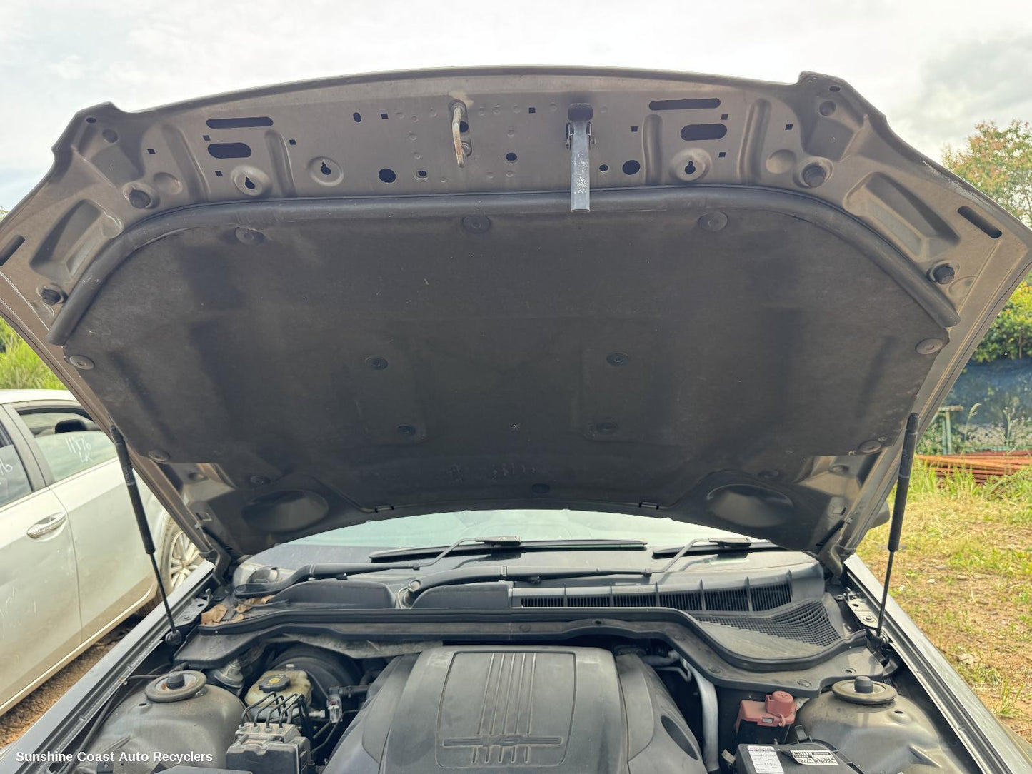 2006-2013 Holden Commodore Bonnet