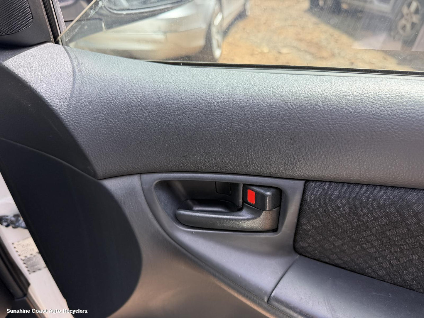 2001-2007 Toyota Corolla Door Handle