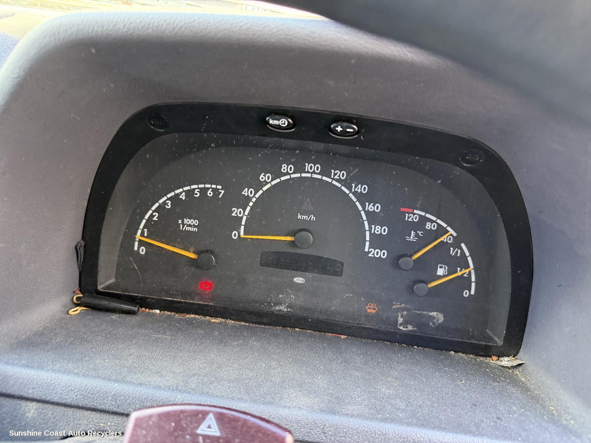 1998-2004 Mercedes Vito Instrument Cluster
