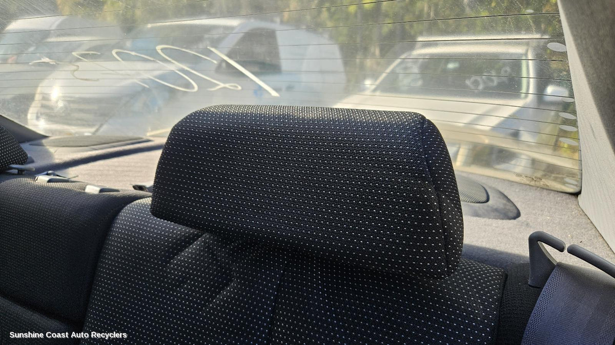 2000-2003 Hyundai Elantra Headrest