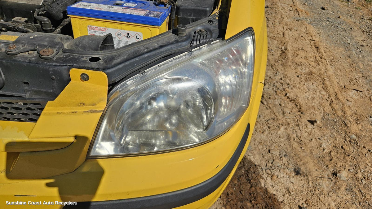 2002-2005 Hyundai Getz Left Headlamp