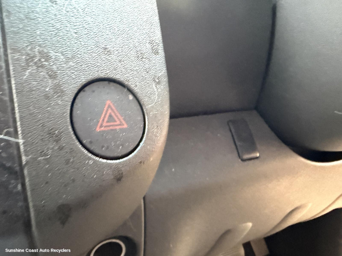 2005-2015 Nissan Navara Misc Switch Relay